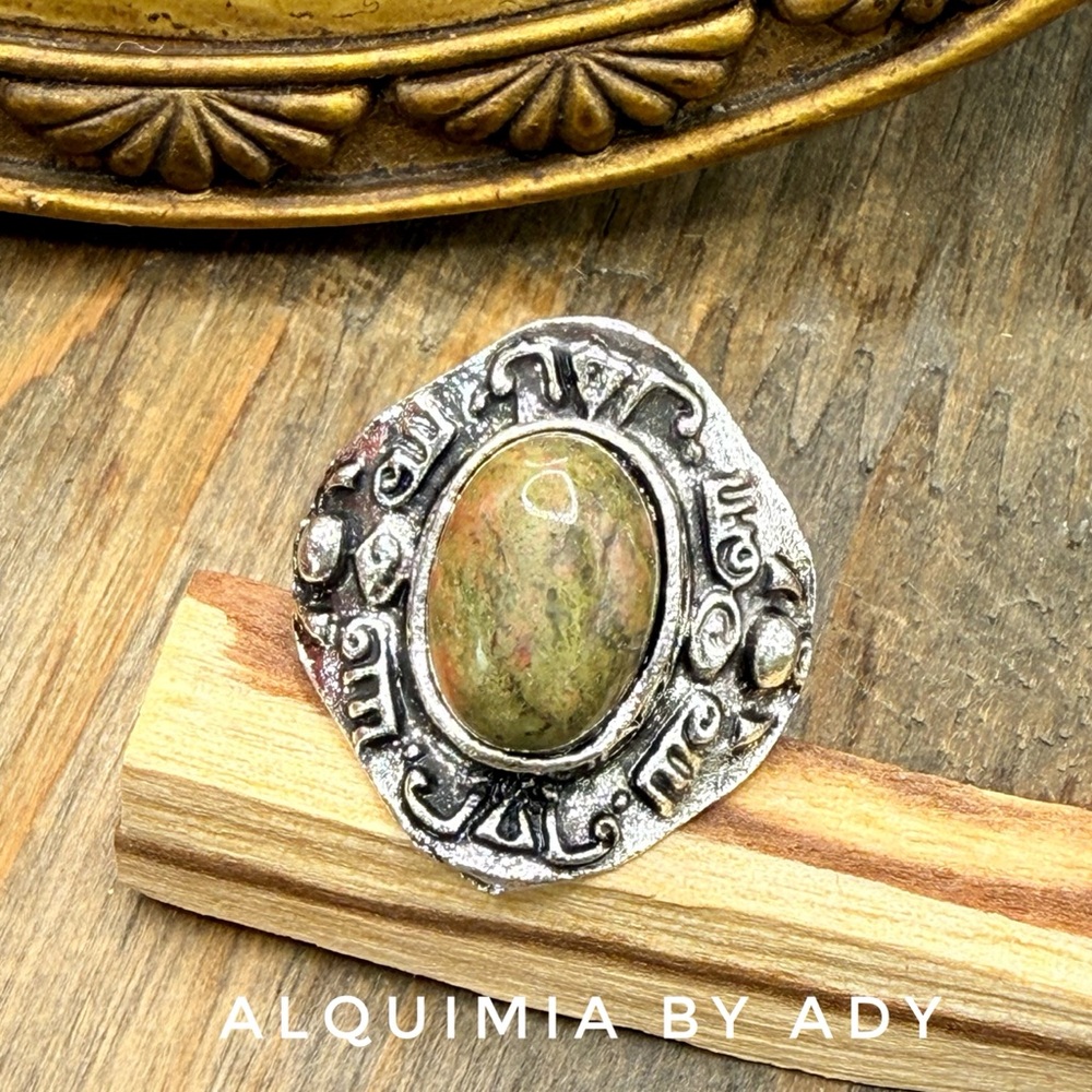 Maximalist | WESTERN Silver and OLIVE GREEN Stone Ring * VINTAGE STORY
